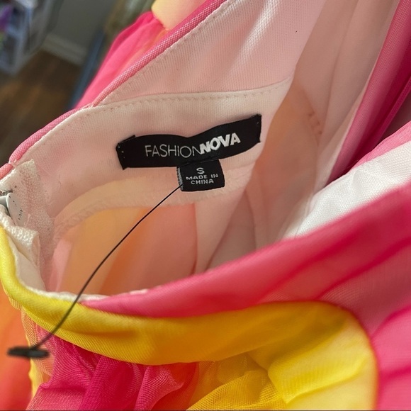 Fashionnova Hideaway Ombré Pink&Yellow Maxi Dress - Picture 11 of 15